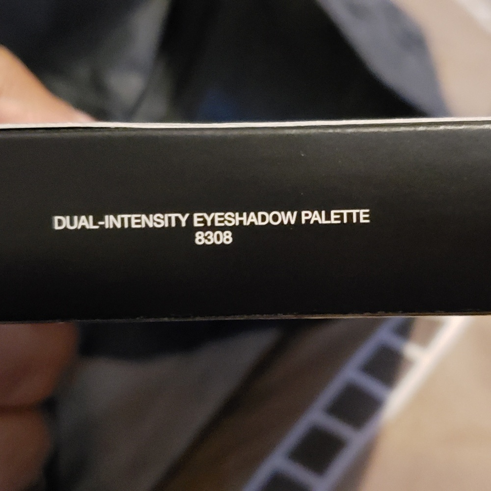 Nars Issist Palette - Picture 4 of 10